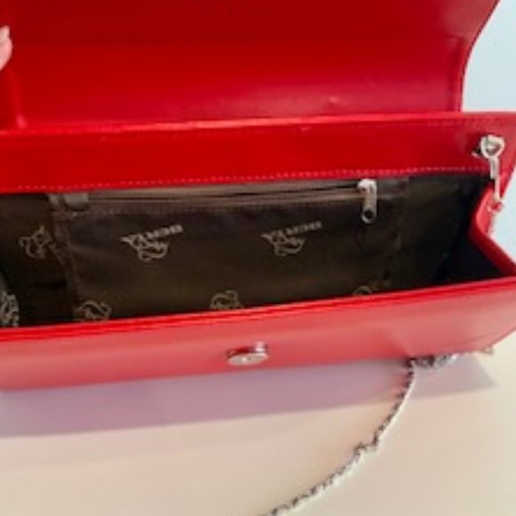 Women's Clutch bag with silver detachable shoulder chain in red, only worn once - Picture 8 of 16
